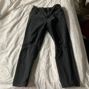 American Eagle Black Ripped Mom Jeans Size 6